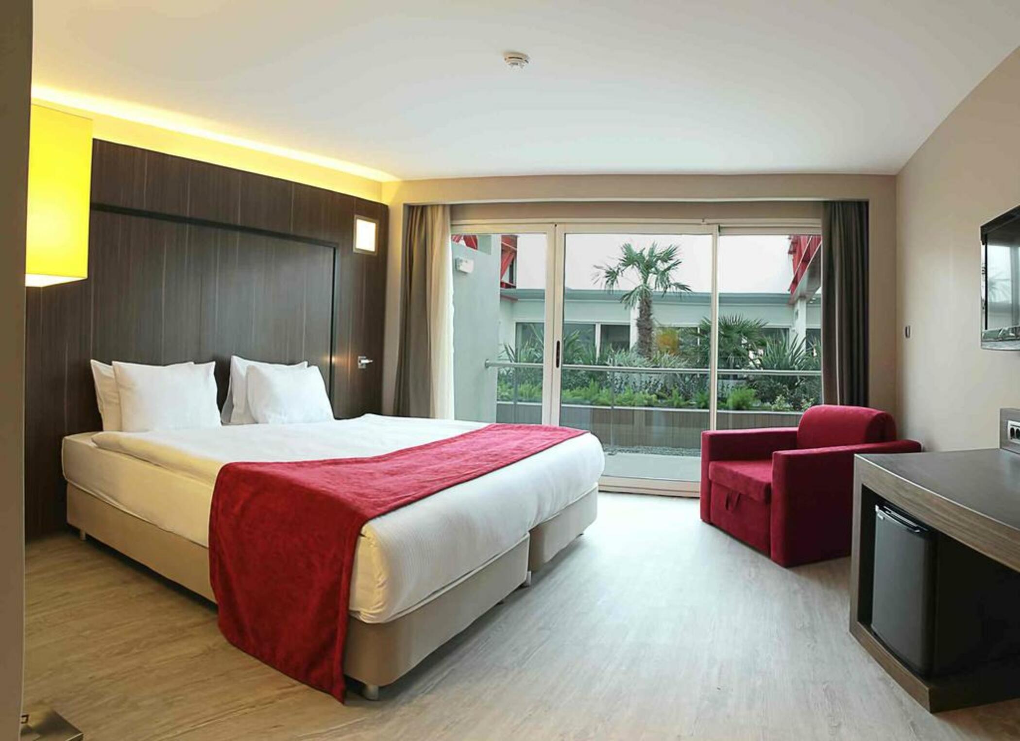 Ramada Encore By Wyndham Izmir Exteriör bild